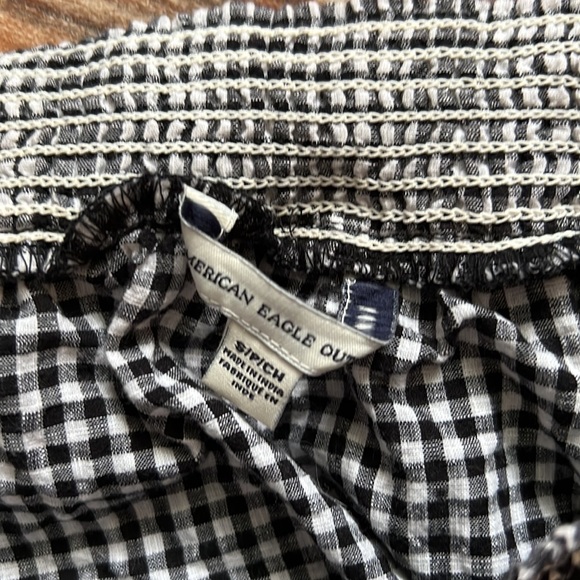 American Eagle Crop Top - Picture 2 of 2